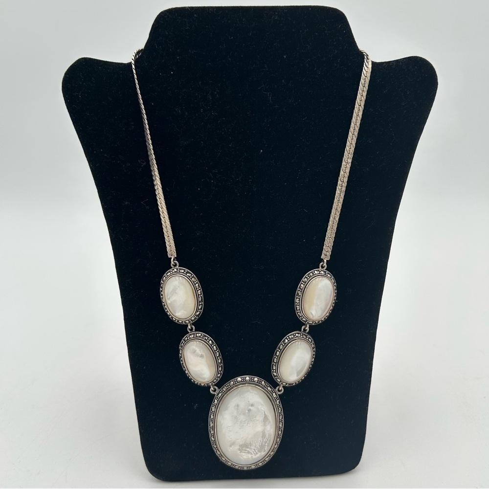 Mother of Pearl Silver Necklace